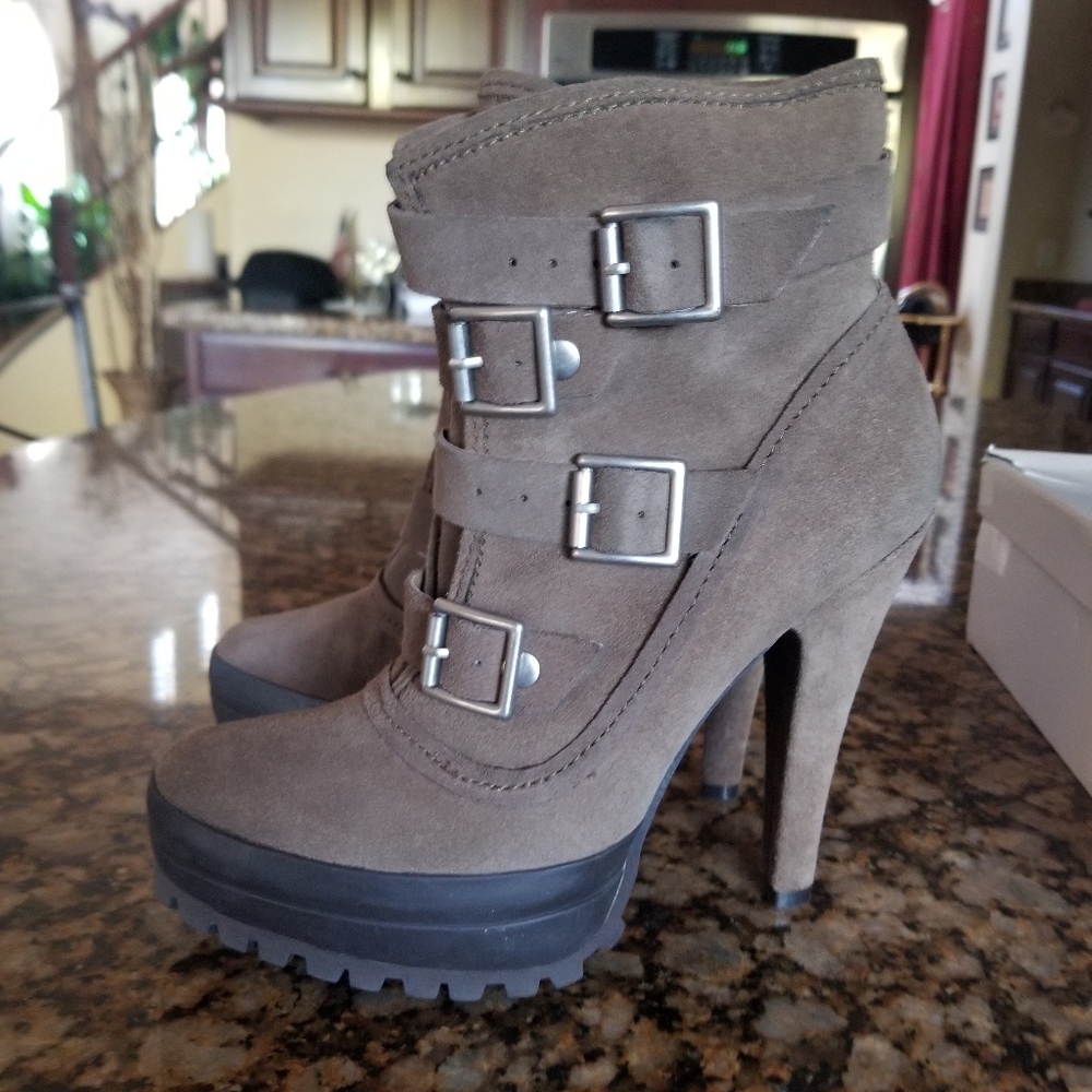 Steve Madden Suede Boots